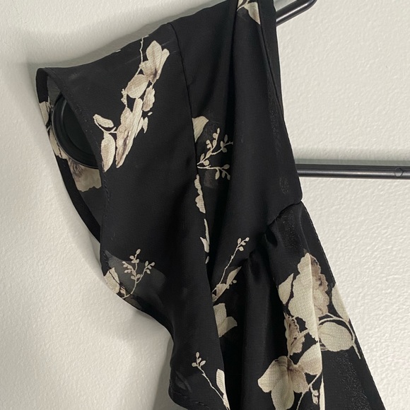 Lumiere Black Floral Romper - Picture 4 of 5
